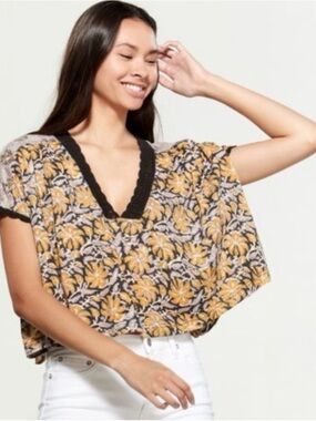 Free People Short Sleeve Black Leilani Printed Crop Top